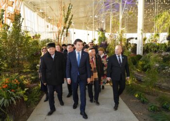 ТҮРКІСТАНДА БОТАНИКАЛЫҚ БАҒЫ БАР «ЖАСТАР» САЯБАҒЫ АШЫЛДЫ