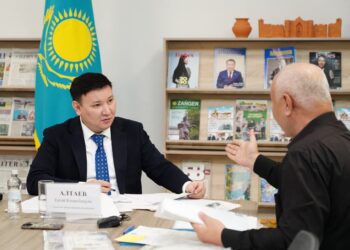 ТҮРКІСТАН: ОБЛЫС ӘКІМІНІҢ ОРЫНБАСАРЫНЫҢ ЖЕКЕ ҚАБЫЛДАУЫНДА МАҢЫЗДЫ ҰСЫНЫСТАР АЙТЫЛЫП, МӘСЕЛЕЛЕР КӨТЕРІЛДІ