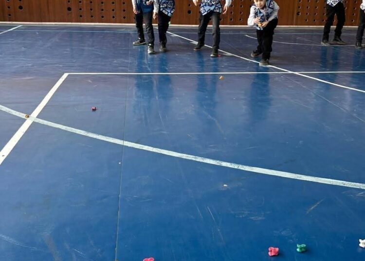 САРЫАҒАШТАҒЫ МЕКТЕПТІҢ ОҚУШЫЛАРЫ ҮЗІЛІСТЕ АСЫҚ ОЙНАЙДЫ