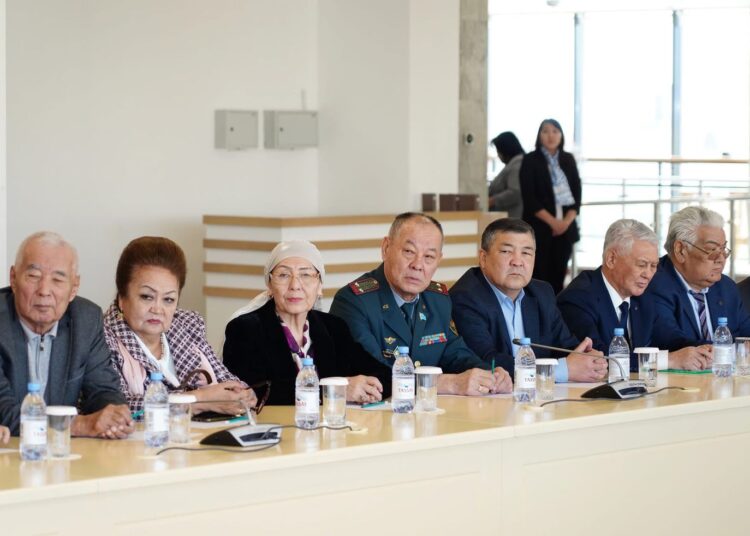 ТҮРКІСТАН ОБЛЫСЫНЫҢ ӘКІМІ НҰРАЛХАН КӨШЕРОВ АРДАГЕРЛЕРМЕН ЖҮЗДЕСІП, ҰСЫНЫСТАРЫН ТЫҢДАДЫ