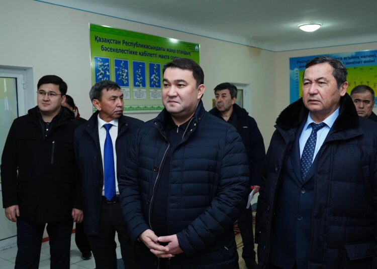 НҰРАЛХАН КӨШЕРОВ МАҚТААРАЛДЫҚ ШАРУАЛАРМЕН КЕЗДЕСІП, ҰСЫНЫСТАРЫН ТЫҢДАДЫ