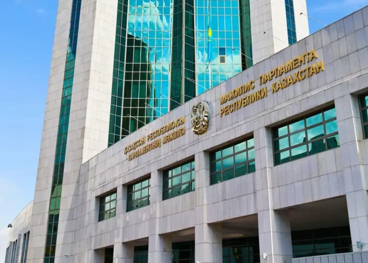 Парламент Мәжілісі жасанды интеллект туралы заң жобасын талқылайды