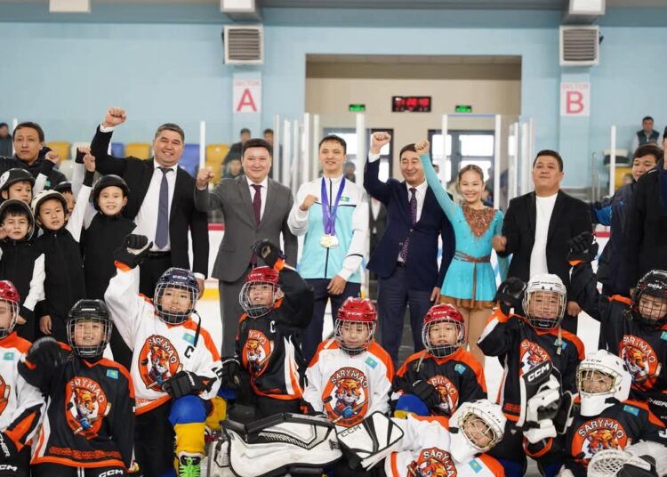 ҚЫСҚЫ АЗИЯ ОЙЫНДАРЫНЫҢ ЖЕҢІМПАЗЫ АБЗАЛ ӘЖІҒАЛИЕВ ТҮРКІСТАНДАҒЫ ЖАС ҚЫСҚЫ СПОРТ ШЕБЕРЛЕРІМЕН КЕЗДЕСТІ