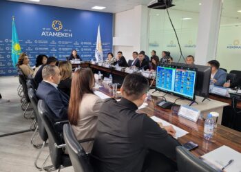 Шымкент: Региональный совет начал работу в обновленном составе