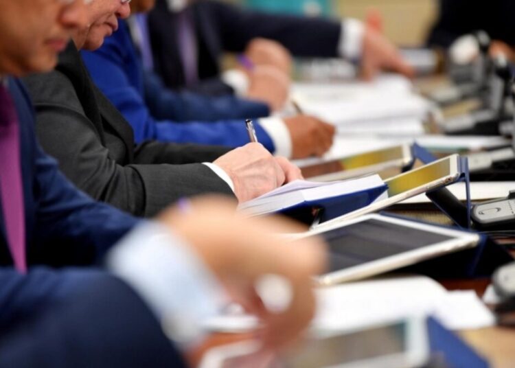   ДЕПАРТАМЕНТТІҢ ЫҚПАЛЫМЕН ҚЫЗМЕТ АЛУШЫЛАРДЫҢ БҰЗЫЛҒАН ҚҰҚЫҚТАРЫ ҚАЛПЫНА КЕЛТІРІЛДІ 