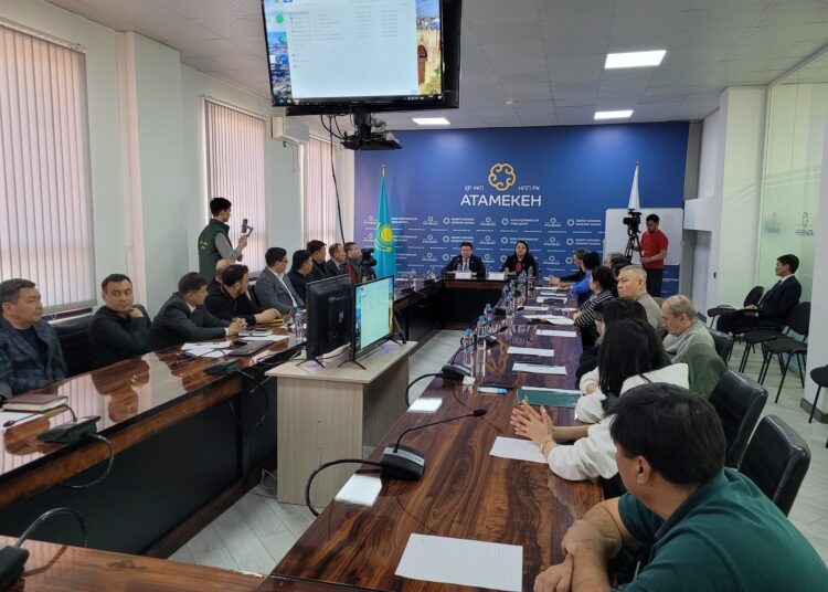 Шымкенттік кәсіпкерлерге экономикалық-әлеуметтік бағдарламалар туралы түсіндірілді