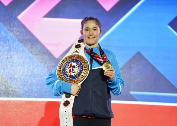 Қасым-Жомарт Тоқаев қазақстандық боксшы Назым Қызайбайды тарихи жеңісімен құттықтады