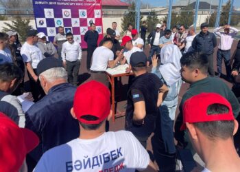 ТҮРКІСТАН ОБЛЫСЫНДА НАУРЫЗНАМАНЫҢ ОНКҮНДІГІ АЯСЫНДА ҰЛТТЫҚ ОЙЫНДАРДАН ЖАРЫСТАР ӨТІП ЖАТЫР