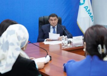 ОБЛЫС ӘКІМІ ОТЫРАРҒА КЕЛДІ