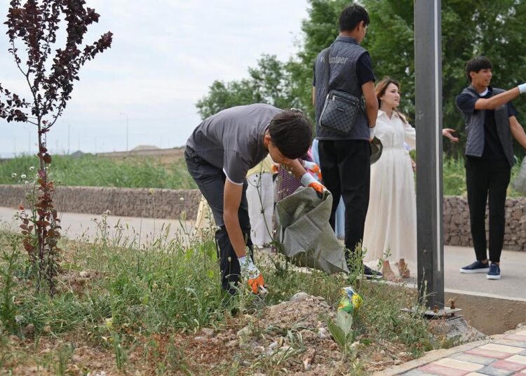 ШЫМКЕНТ: «ТАЗА ҚАЗАҚСТАН» АКЦИЯСЫ АЯСЫНДА ТАЗАЛЫҚ ІС-ШАРАЛАРЫ ҰЙЫМДАСТЫРЫЛДЫ