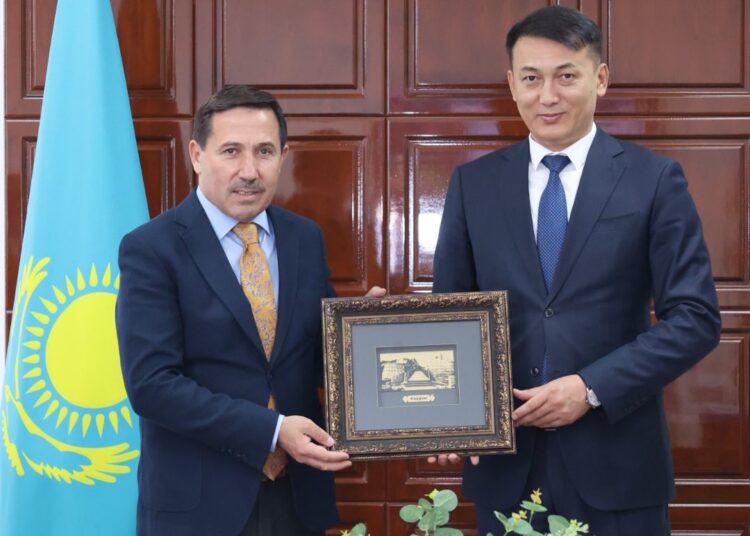 ТҮРКІ ӘЛЕМІ ӨКІЛДЕРІМЕН КЕЗДЕСУ: САУРАНДА СТРАТЕГИЯЛЫҚ ӘРІПТЕСТІК ТАЛҚЫЛАНДЫ