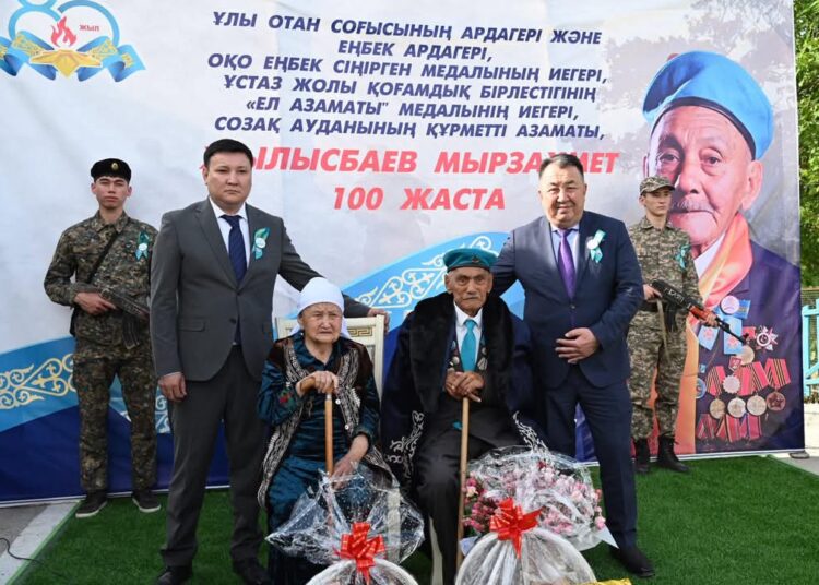 ТҮРКІСТАН: СОЗАҚТА СҰРАПЫЛ СОҒЫСТЫҢ ҚАРТ МАЙДАНГЕРІНЕ ҚҰРМЕТ КӨРСЕТІЛДІ