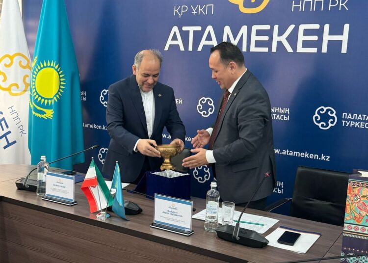 Палата директоры Иранның Қазақстандағы елшісімен кездесті