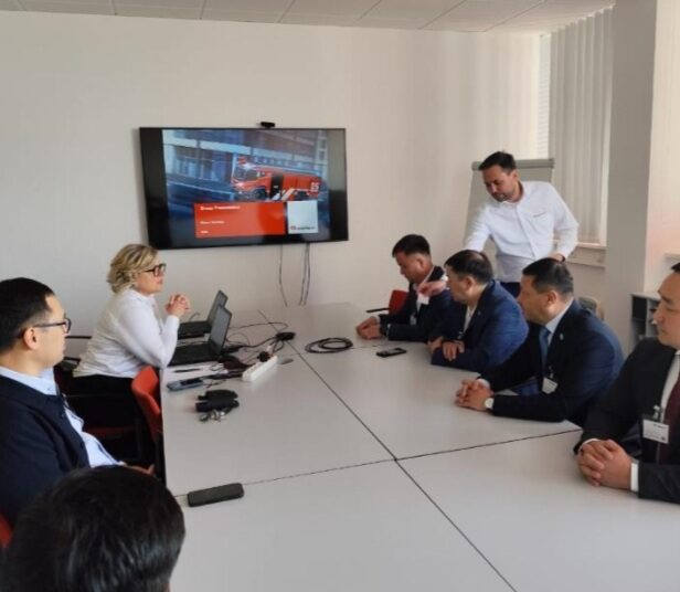 Қазақстан ТЖМ делегациясы Австриядағы Rosenbauer зауытында болды