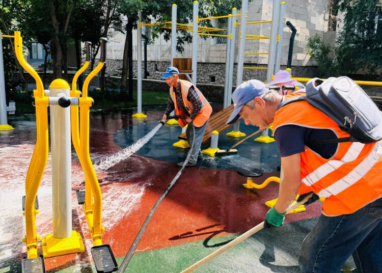 В ШЫМКЕНТЕ ПРОШЕЛ МАСШТАБНЫЙ СУББОТНИК