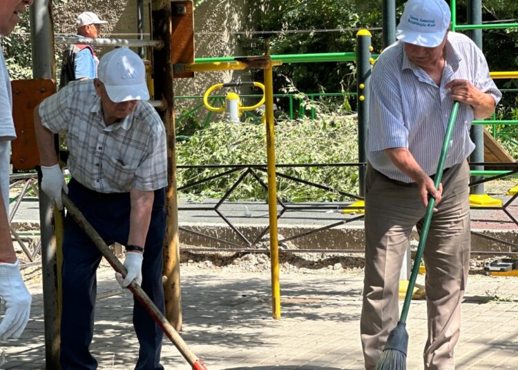 В ШЫМКЕНТЕ ПРОШЛА МАСШТАБНАЯ УБОРКА В РАМКАХ ПРОГРАММЫ «ТАЗА ҚАЗАҚСТАН»