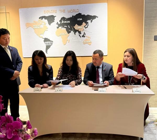 ТҮРКІСТАНДЫҚТАР ШАНХАЙДАН ТУРИСТІК КЕҢСЕ АШТЫ