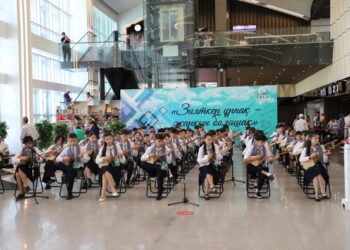 ТҮРКІСТАН: НАЗАРБАЕВ ЗИЯТКЕРЛІК МЕКТЕБІНІҢ ОҚУШЫЛАРЫ ӘУЕЖАЙ ІШІН КҮЙМЕН КӨМКЕРДІ