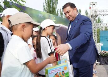 ТҮРКІСТАНДА ХАЛЫҚАРАЛЫҚ БАЛАЛАРДЫ ҚОРҒАУ КҮНІ МЕРЕКЕСІ ЖОҒАРЫ ДЕҢГЕЙДЕ АТАП ӨТІЛДІ