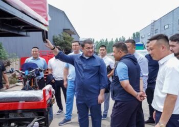 ҚЫТАЙ САПАРЫ: НҰРАЛХАН КӨШЕРОВ БАСТАҒАН ТҮРКІСТАН ОБЛЫСЫНЫҢ ДЕЛЕГАЦИЯСЫ ІРІ ӨНДІРІС ОРЫНДАРЫНДА БОЛДЫ