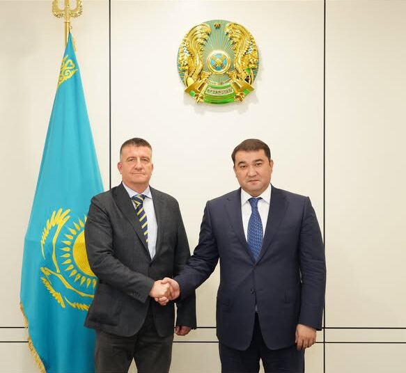 ТҮРКІСТАН: ӨНДІРІСТІ ДАМЫТУ, ӘРІПТЕСТІКТІ НЫҒАЙТУ БОЙЫНША КЕЛІССӨЗ ЖҮРГІЗІЛДІ