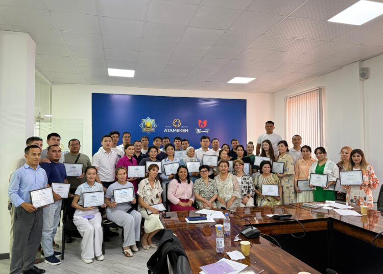 Шымкенттік 50-ге жуық маман сертификатталған тәлімгер атанды