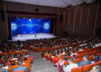 ТҮРКІСТАНДА «ЖҰМЫСШЫ МАМАНДЫҚТАР ЖЫЛЫ» АЯСЫНДА КОЛЛЕДЖ ТҮЛЕКТЕРІНЕ АРНАЛҒАН БОС ОРЫНДАР ЖӘРМЕҢКЕСІ МЕН ФОРУМ ӨТТІ