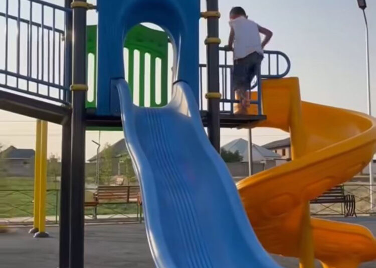 АБАЙ АУДАНЫНДА ЖАҢА СКВЕР ХАЛЫҚ ИГІЛІГІНЕ БЕРІЛДІ