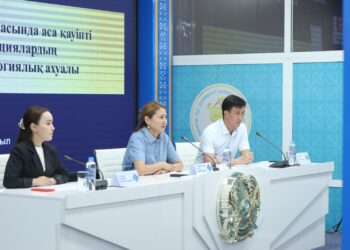 ҚАЛАМЫЗДА ҚҰТЫРУҒА ҚАРСЫ ЕКПЕ ТЕГІН ЖҮРГІЗІЛЕДІ