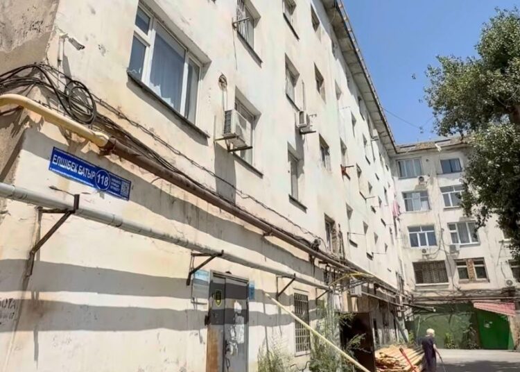 КӨПҚАБАТТЫ ҮЙЛЕРДІ ЖАҢҒЫРТУ: ТҰРҒЫНДАР ҮШІН ЖАЙЛЫ ТҰРМЫСҚА БАСТАР ЖОЛ