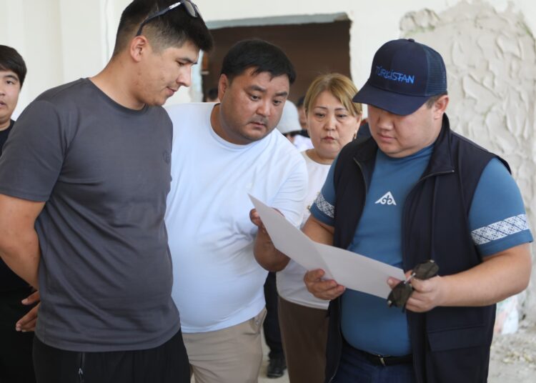 ҚАЛА ӘКІМІ КҮРДЕЛІ ЖӨНДЕУДЕН ӨТІП ЖАТҚАН БІЛІМ ОРДАЛАРЫН АРАЛАДЫ