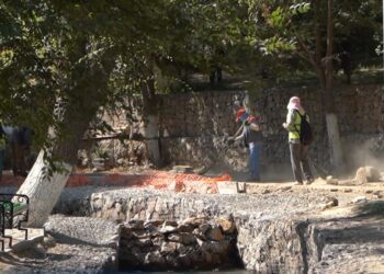 На Кошкарате отдыхают тысячи шымкентцев, а мусор убирают десятки