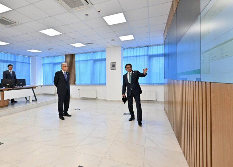 Қасым-Жомарт Тоқаев суперкомпьютерді іске қосу рәсіміне қатысты