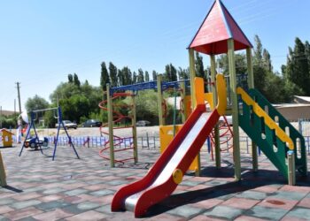 Абай ауданында балаларға арналған жаңа ойын алаңдары бой көтеруде