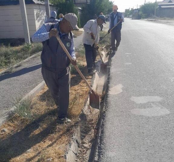 ШЫМКЕНТТЕ «ТАЗА ҚАЗАҚСТАН» БАҒДАРЛАМАСЫ АЯСЫНДА АУҚЫМДЫ ТАЗАЛЫҚ ЖҰМЫСТАРЫ ӨТТІ
