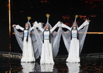 Медали и благодарственные письма вручили шымкентцам на торжестве в честь 30-летия Конституции