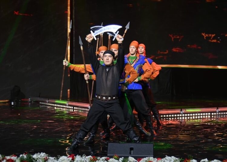 Медали и благодарственные письма вручили шымкентцам на торжестве в честь 30-летия Конституции