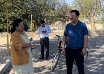 В Абайском районе продолжается открытый диалог с населением