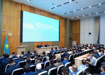 НҰРАЛХАН КӨШЕРОВ ТҮРКІСТАН ОБЛЫСЫНЫҢ КӘСІПКЕРЛЕРІНЕ ҮНДЕУ ЖАСАП, ПРЕЗИДЕНТ ЖОЛДАУЫН ІСКЕ АСЫРУҒА ШАҚЫРДЫ