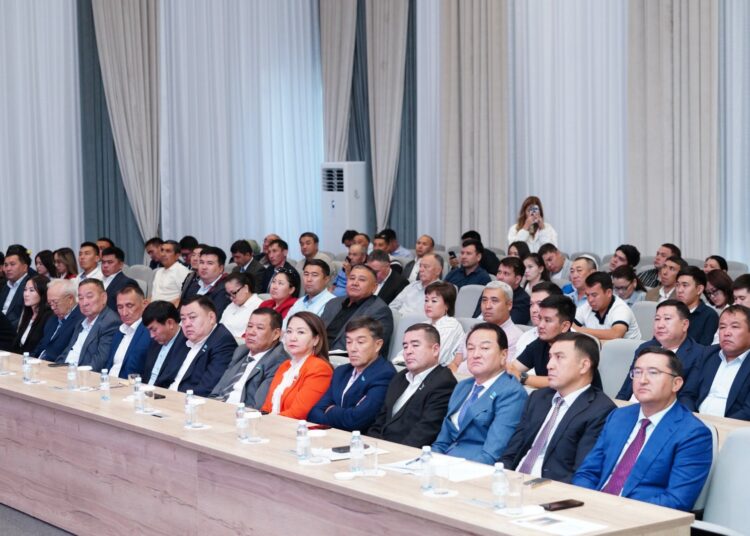 НҰРАЛХАН КӨШЕРОВ ТҮРКІСТАН ОБЛЫСЫНЫҢ КӘСІПКЕРЛЕРІНЕ ҮНДЕУ ЖАСАП, ПРЕЗИДЕНТ ЖОЛДАУЫН ІСКЕ АСЫРУҒА ШАҚЫРДЫ