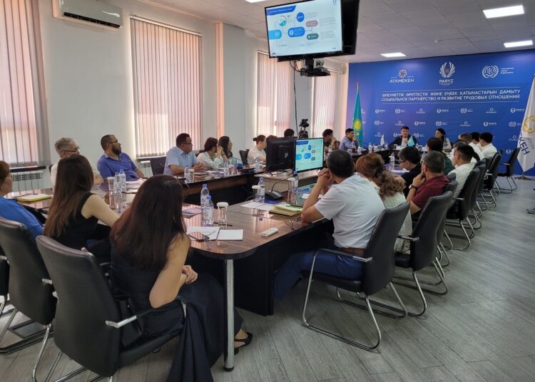 «Paryz» конфедерациясының жетекшілері Шымкент қаласының кәсіпкерлерімен кездесті