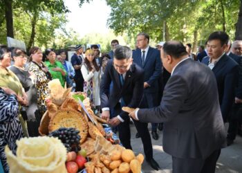 ӨЗБЕК ЭТНОСЫ КҮНІ ШЫМКЕНТТЕ АТАЛЫП ӨТТІ