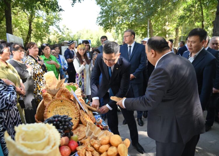 ӨЗБЕК ЭТНОСЫ КҮНІ ШЫМКЕНТТЕ АТАЛЫП ӨТТІ