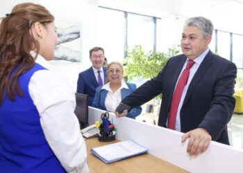 Ермек Кошербаев посетил социальные объекты Шымкента