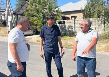 Абай ауданында өткен көшпелі қала әкімінің кездесуінде көтерілген мәселелер бойынша жұмыс жүйелі түрде жүргізілуде