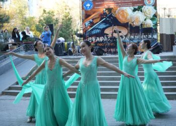 «ЕСКІ ПЛАСТИНКА» АҒА БУЫННЫҢ ЖАНЫН ЖАДЫРАТТЫ