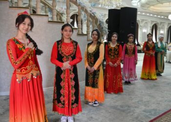 ҰЙҒЫР ЭТНОСЫНЫҢ ТІЛІ МЕН ӨНЕРІ — РУХАНИ БІРЛІКТІҢ КӨРІНІСІ