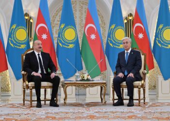 В Акорде состоялась официальная церемония встречи Президента Азербайджана, прибывшего в Казахстан с государственным визитом