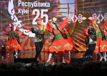 Шымкентте Республика күні мен Егемендік декларациясының 35 жылдығына арналған салтанатты іс-шара өтті