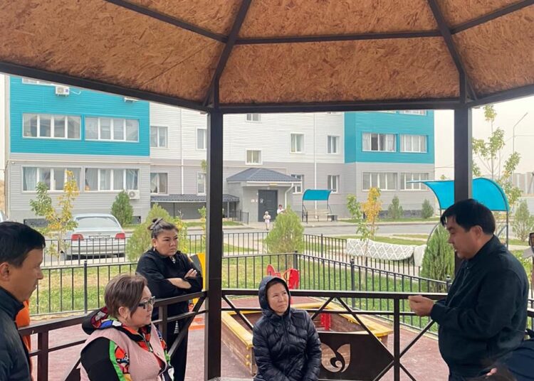 Асар-2 шағын ауданында тұрғындардың өзекті мәселелері талқыланды